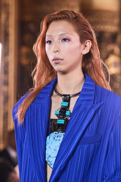 Look 125